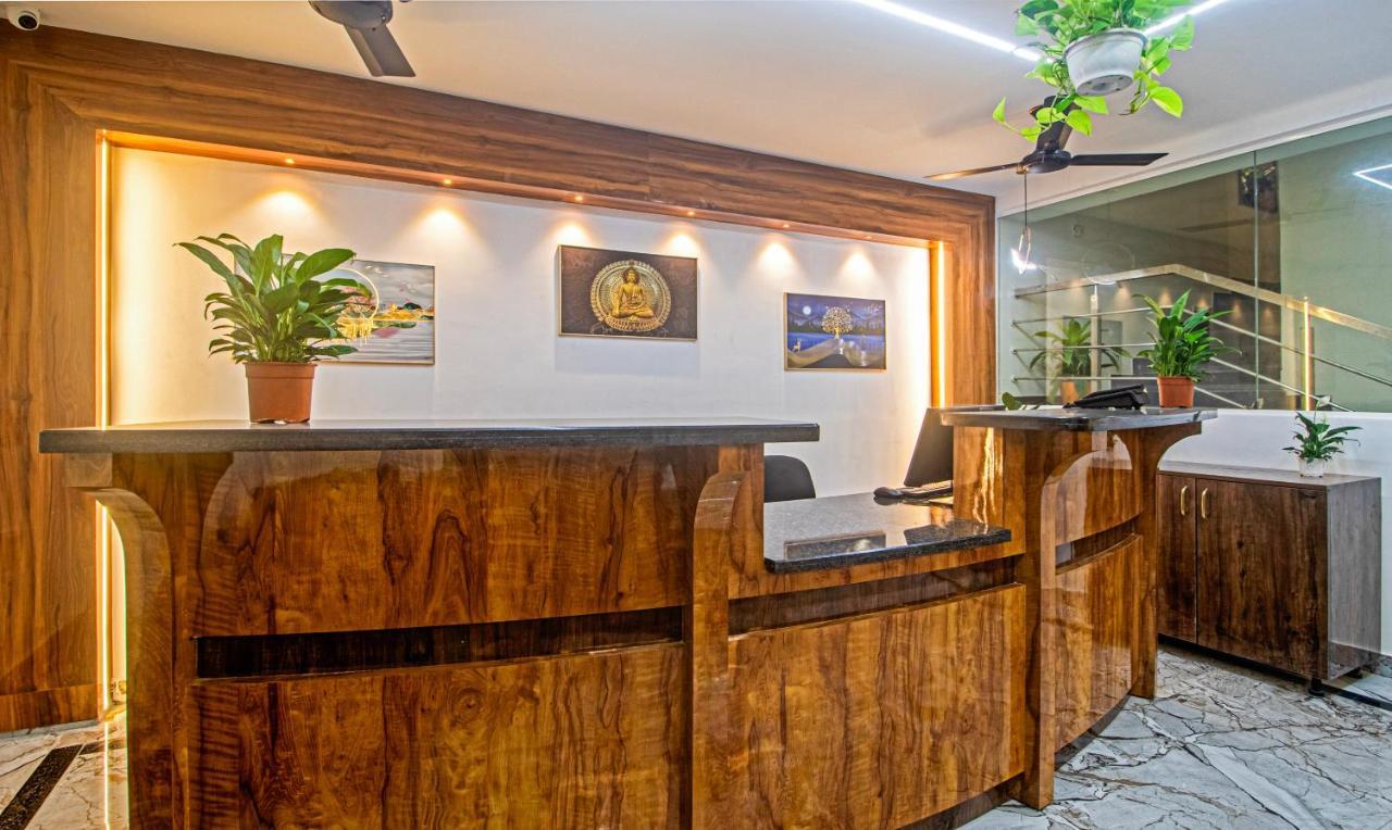 Hotel Treebo Navya The Park Hyderabad Exterior foto